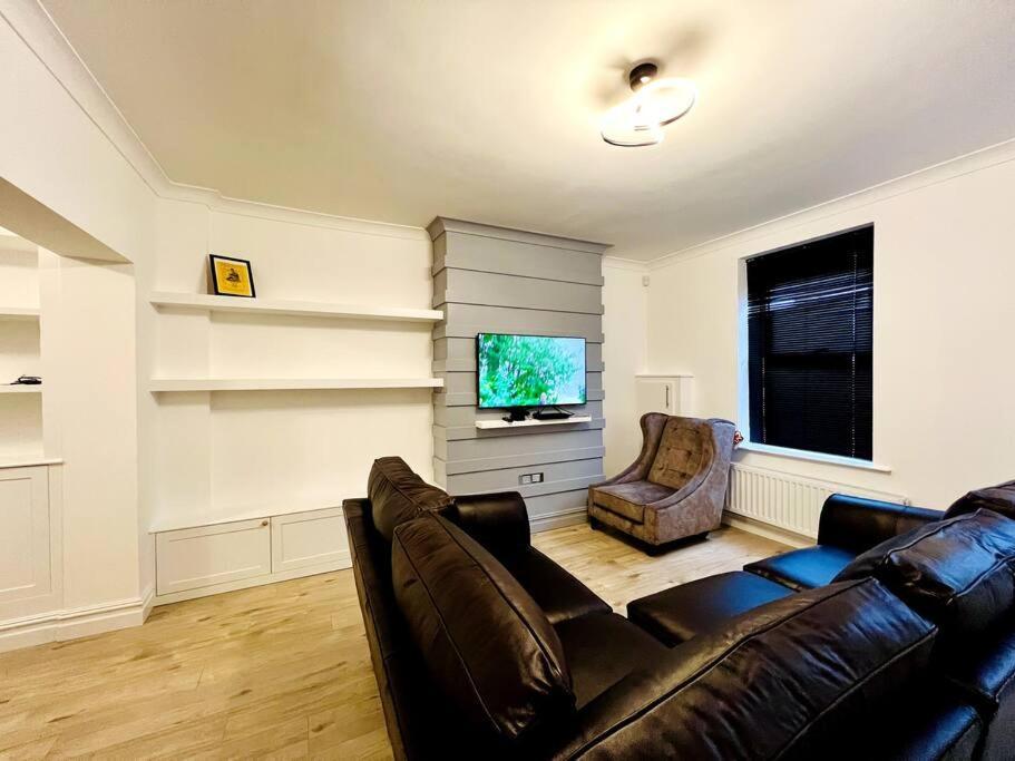 Modern 2-Bed In Blyth Centre Villa Exterior photo