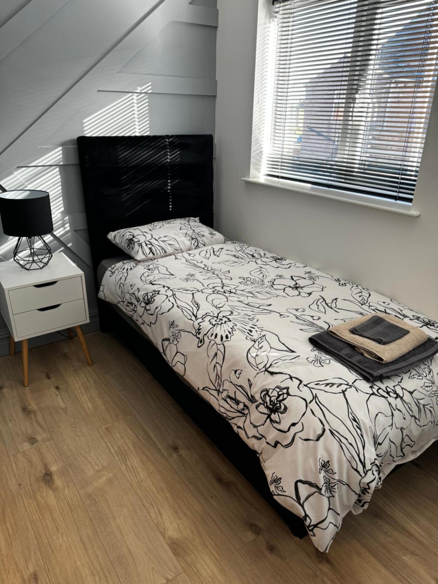 Modern 2-Bed In Blyth Centre Villa Exterior photo